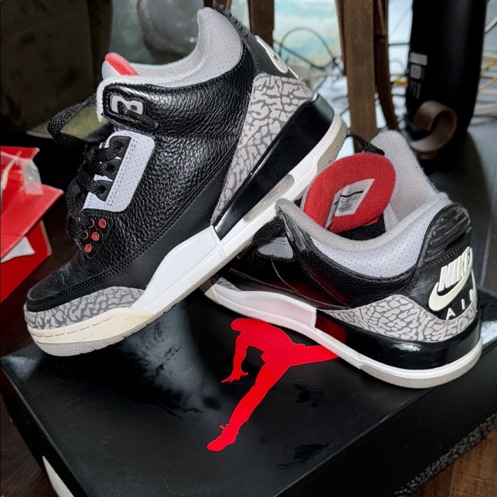 Jordan retro 3 cement - Picture 3 of 4
